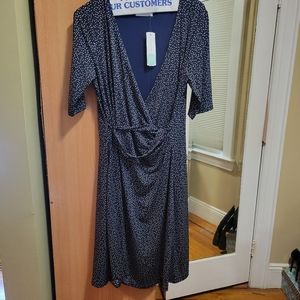Maternity/nursing wrap dress